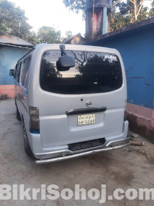 Nissan Caravan